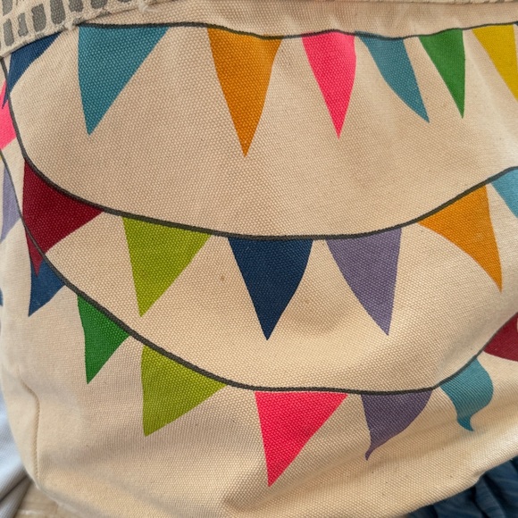 Fluf Multicolor Garland Storage Basket - Picture 8 of 9